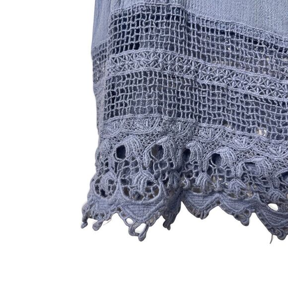 Light Blue tank crop top with embroidered lace accents - Picture 4 of 4